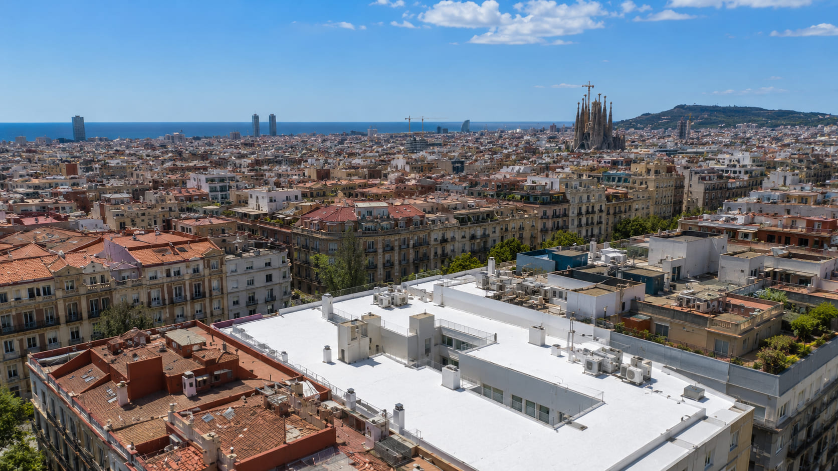cubiertas-tpo-en-barcelona-clima-mediterraneo-skyline